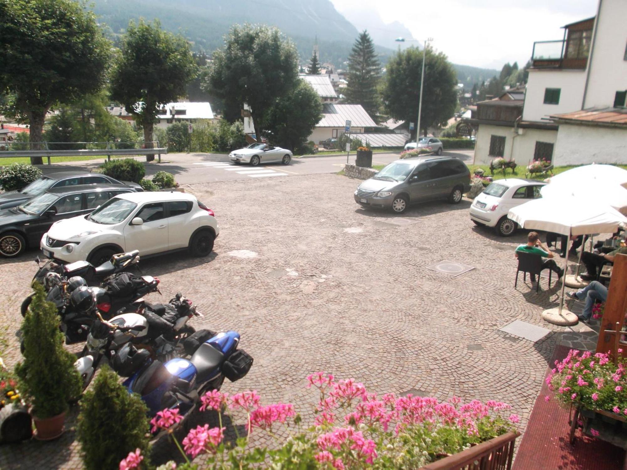 Hotel Da Beppe Sello Cortina dʼAmpezzo Eksteriør bilde